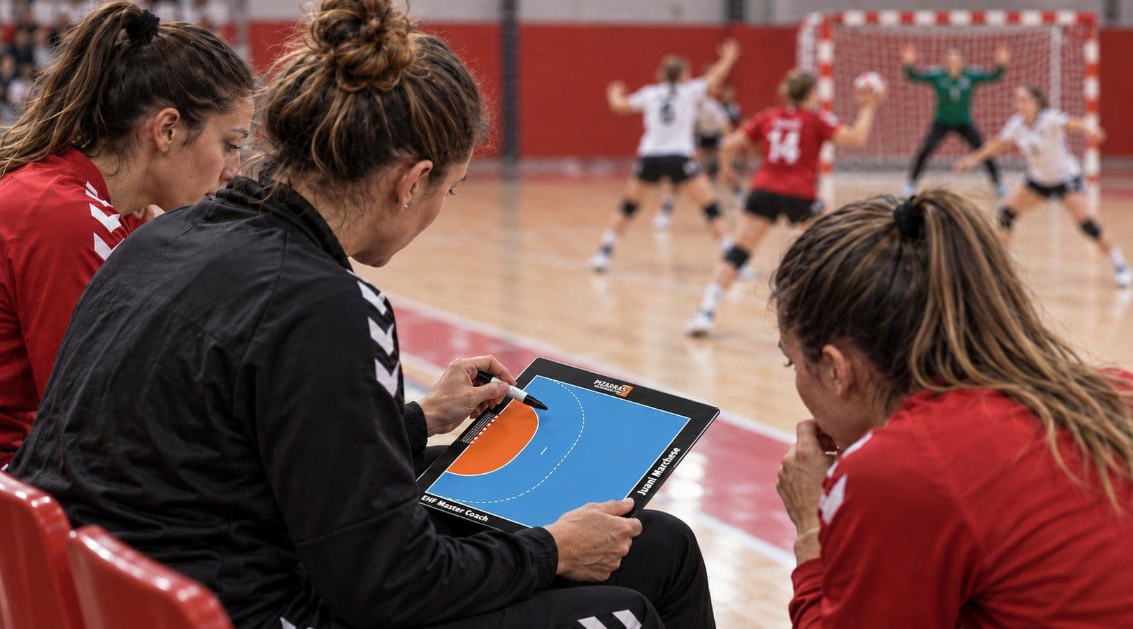 La pizarra táctica personalizada: tu aliada en el banquillo de balonmano